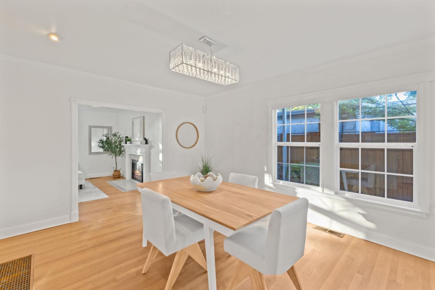 Detail Gallery Image 8 of 57 For 726 Schiele Ave, San Jose,  CA 95126 - 4 Beds | 4 Baths