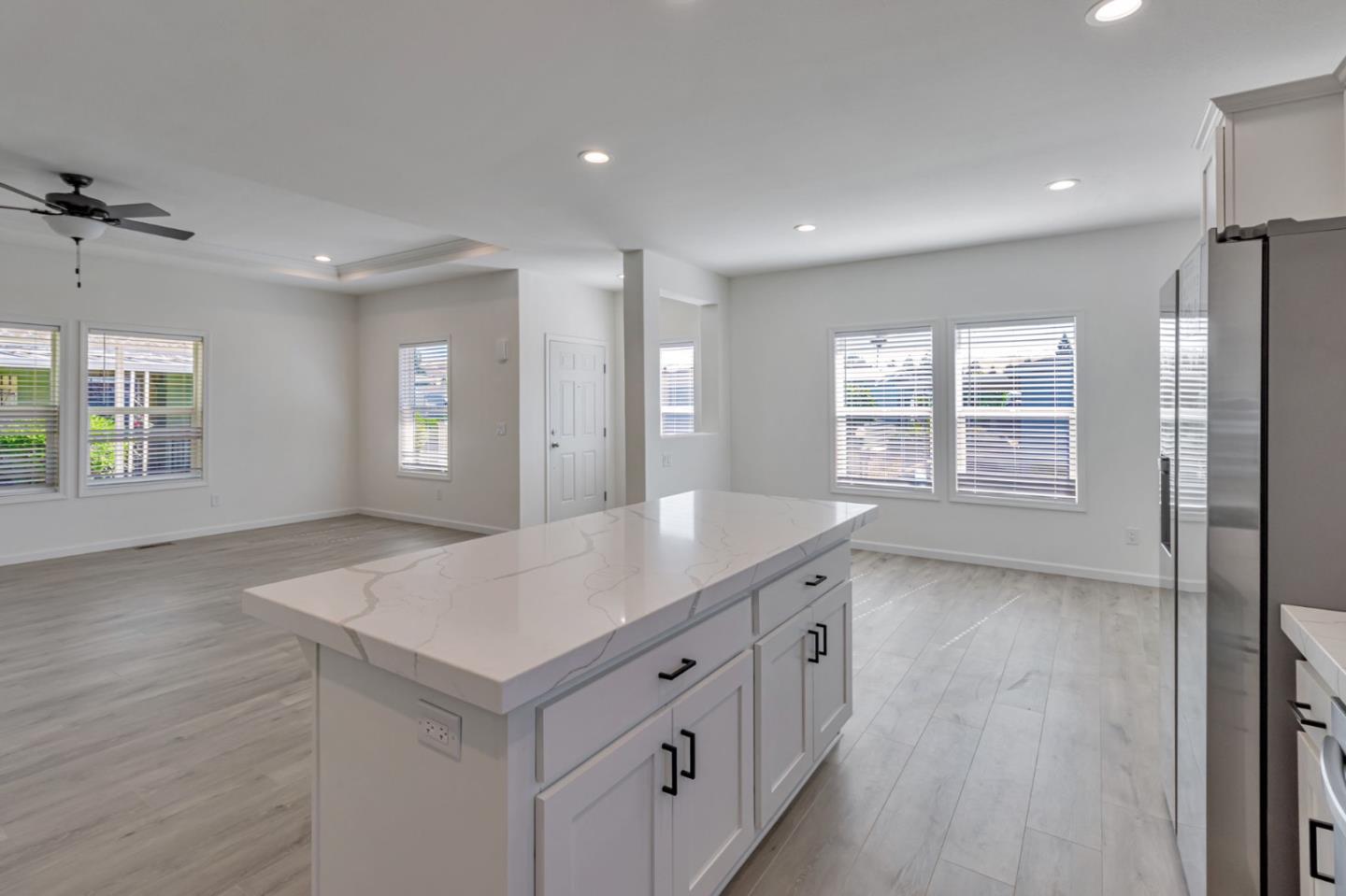 Detail Gallery Image 15 of 26 For 5450 Monterey Hwy #164,  San Jose,  CA 95111 - 3 Beds | 3 Baths