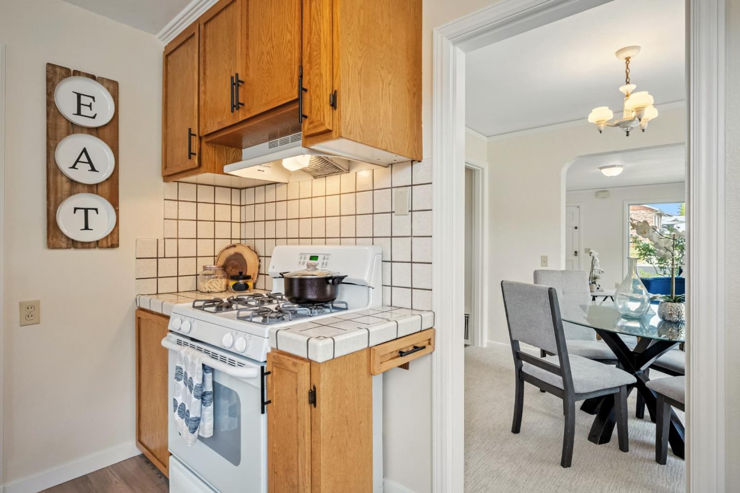 Detail Gallery Image 13 of 46 For 455 Cherry Ave, San Bruno,  CA 94066 - 3 Beds | 1 Baths