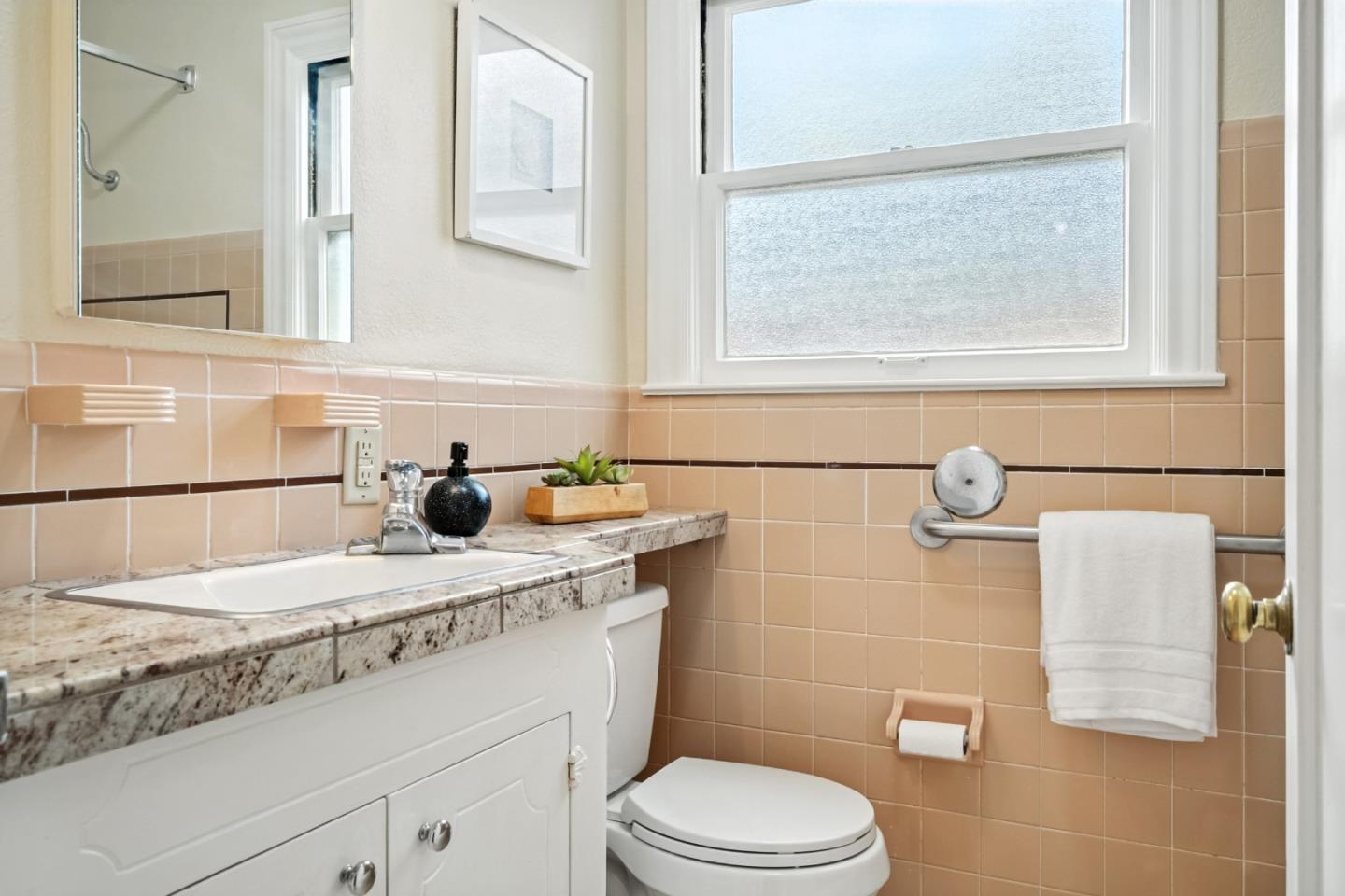 Detail Gallery Image 14 of 46 For 455 Cherry Ave, San Bruno,  CA 94066 - 3 Beds | 1 Baths