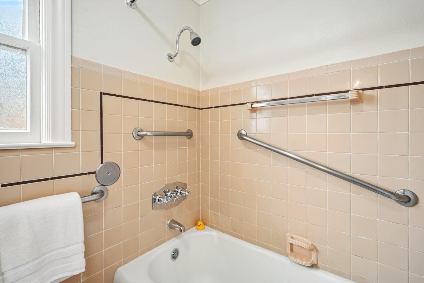 Detail Gallery Image 15 of 46 For 455 Cherry Ave, San Bruno,  CA 94066 - 3 Beds | 1 Baths