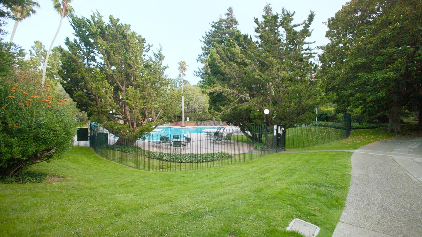 Detail Gallery Image 21 of 29 For 8112 Shelter  Creek Ln #8112,  San Bruno,  CA 94066 - 2 Beds | 2 Baths