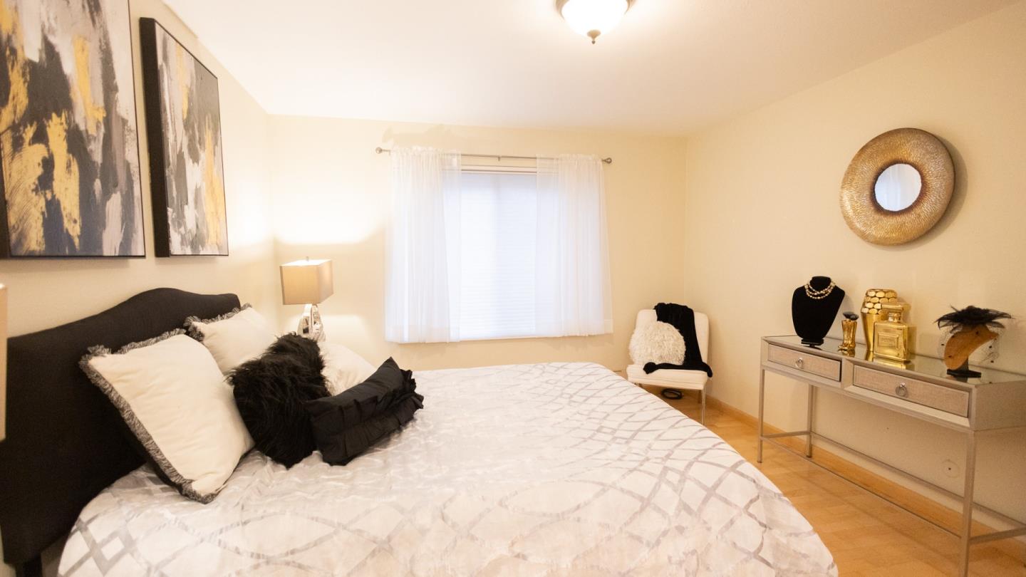 Detail Gallery Image 9 of 29 For 8112 Shelter  Creek Ln #8112,  San Bruno,  CA 94066 - 2 Beds | 2 Baths