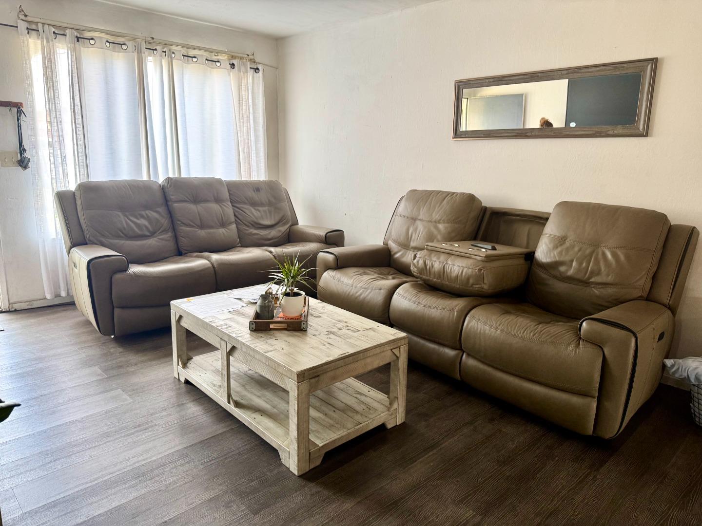 Detail Gallery Image 5 of 8 For 634 Yreka Dr, Salinas,  CA 93906 - 4 Beds | 2 Baths