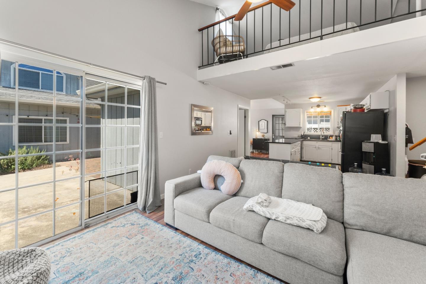Detail Gallery Image 34 of 60 For 4 Athlone Way, Menlo Park,  CA 94025 - – Beds | – Baths