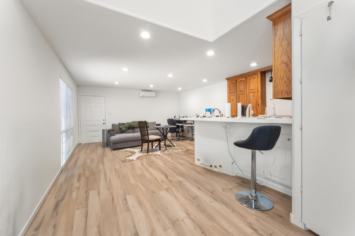 Detail Gallery Image 45 of 60 For 4 Athlone Way, Menlo Park,  CA 94025 - – Beds | – Baths