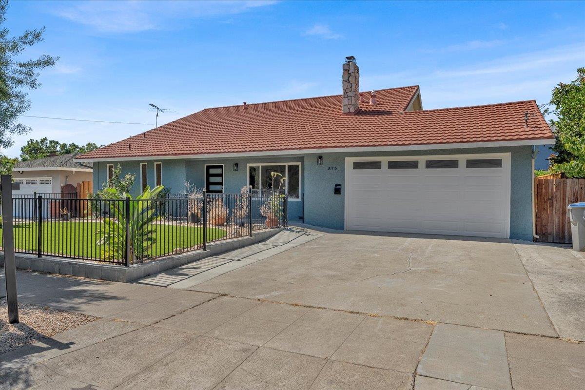 Detail Gallery Image 1 of 52 For 875 E Taylor St, San Jose,  CA 95112 - 4 Beds | 3/1 Baths