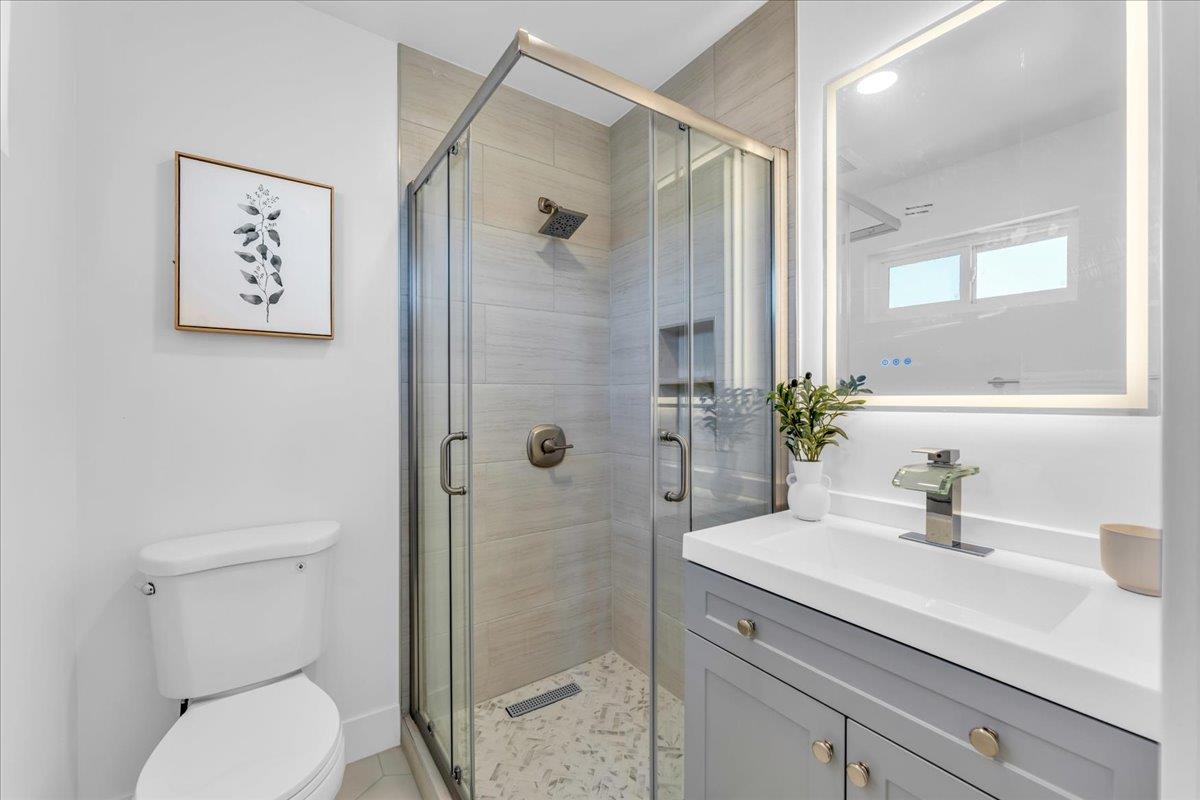 Detail Gallery Image 20 of 52 For 875 E Taylor St, San Jose,  CA 95112 - 4 Beds | 3/1 Baths
