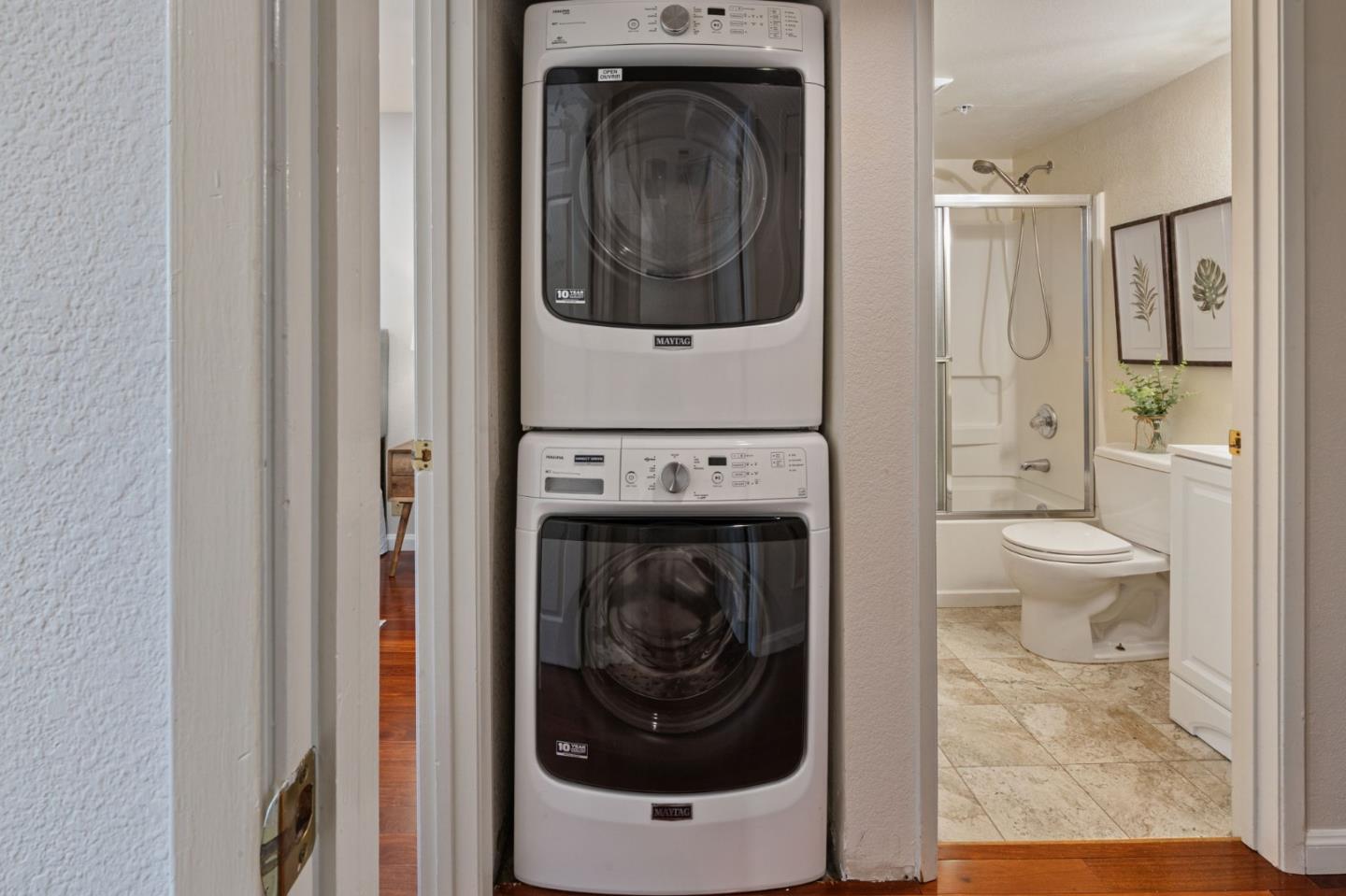 Detail Gallery Image 10 of 34 For 1721 California St #2,  Mountain View,  CA 94041 - 2 Beds | 2 Baths