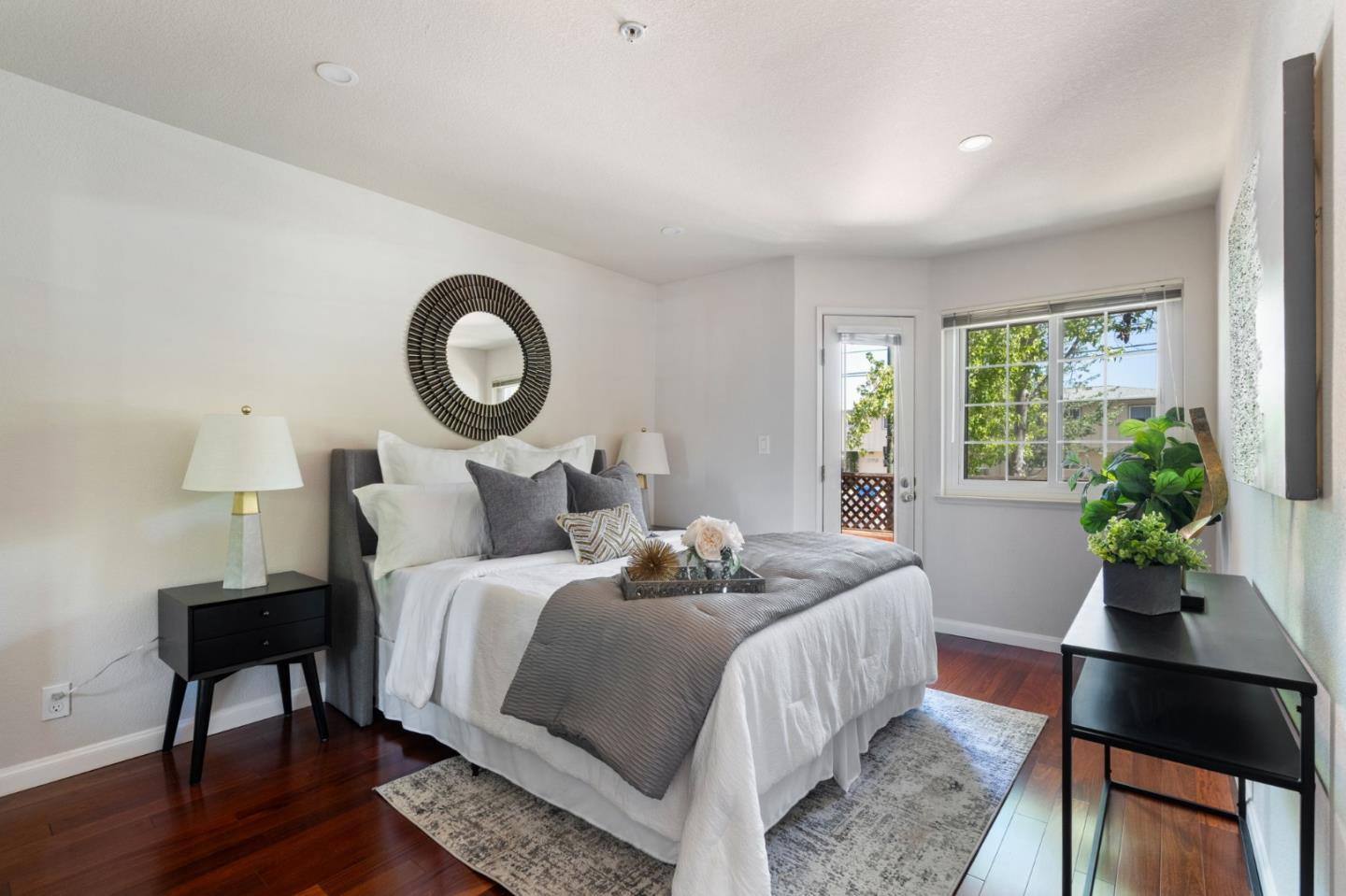 Detail Gallery Image 12 of 34 For 1721 California St #2,  Mountain View,  CA 94041 - 2 Beds | 2 Baths