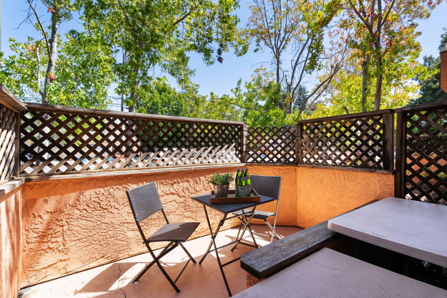 Detail Gallery Image 13 of 34 For 1721 California St #2,  Mountain View,  CA 94041 - 2 Beds | 2 Baths