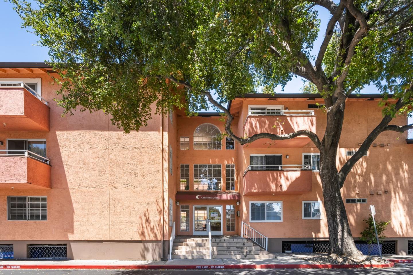 Detail Gallery Image 20 of 34 For 1721 California St #2,  Mountain View,  CA 94041 - 2 Beds | 2 Baths