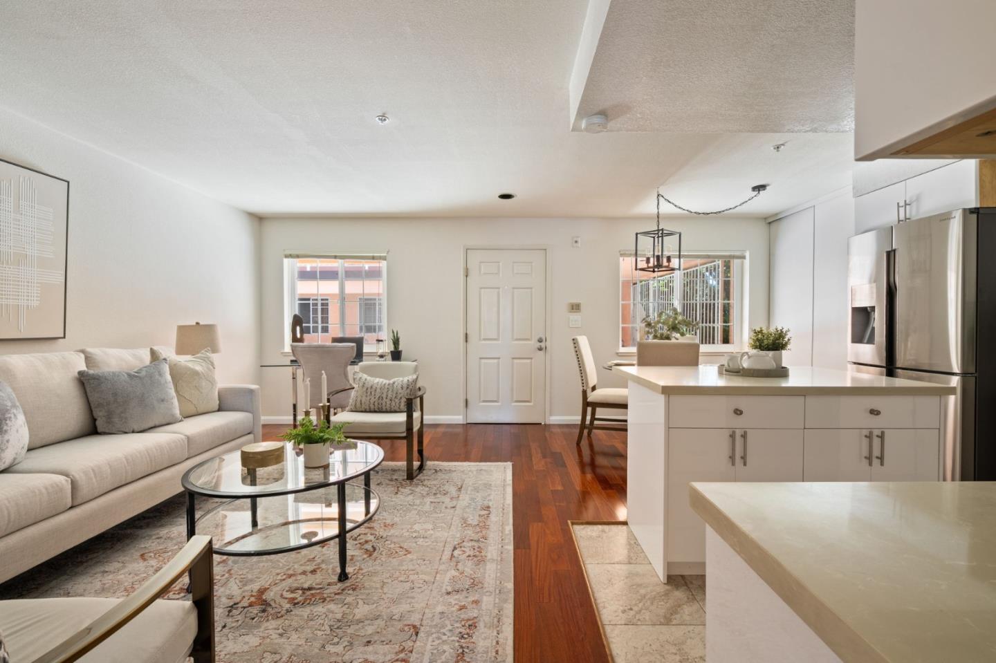 Detail Gallery Image 4 of 34 For 1721 California St #2,  Mountain View,  CA 94041 - 2 Beds | 2 Baths