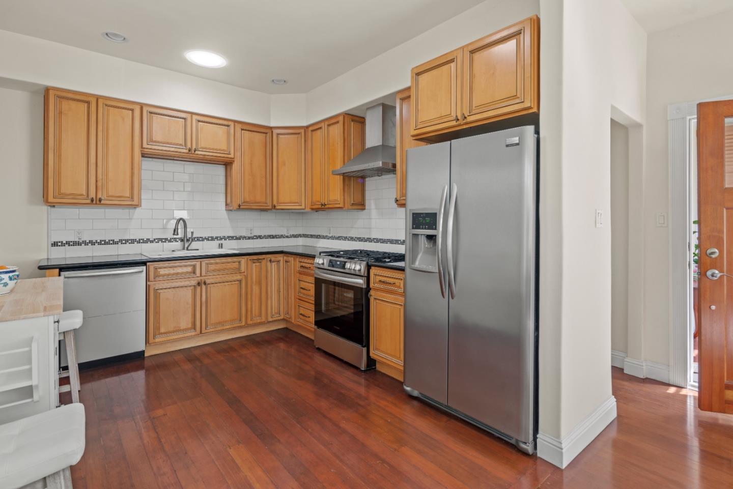 Detail Gallery Image 14 of 38 For 311 Walnut St, Pacific Grove,  CA 93950 - 3 Beds | 2 Baths