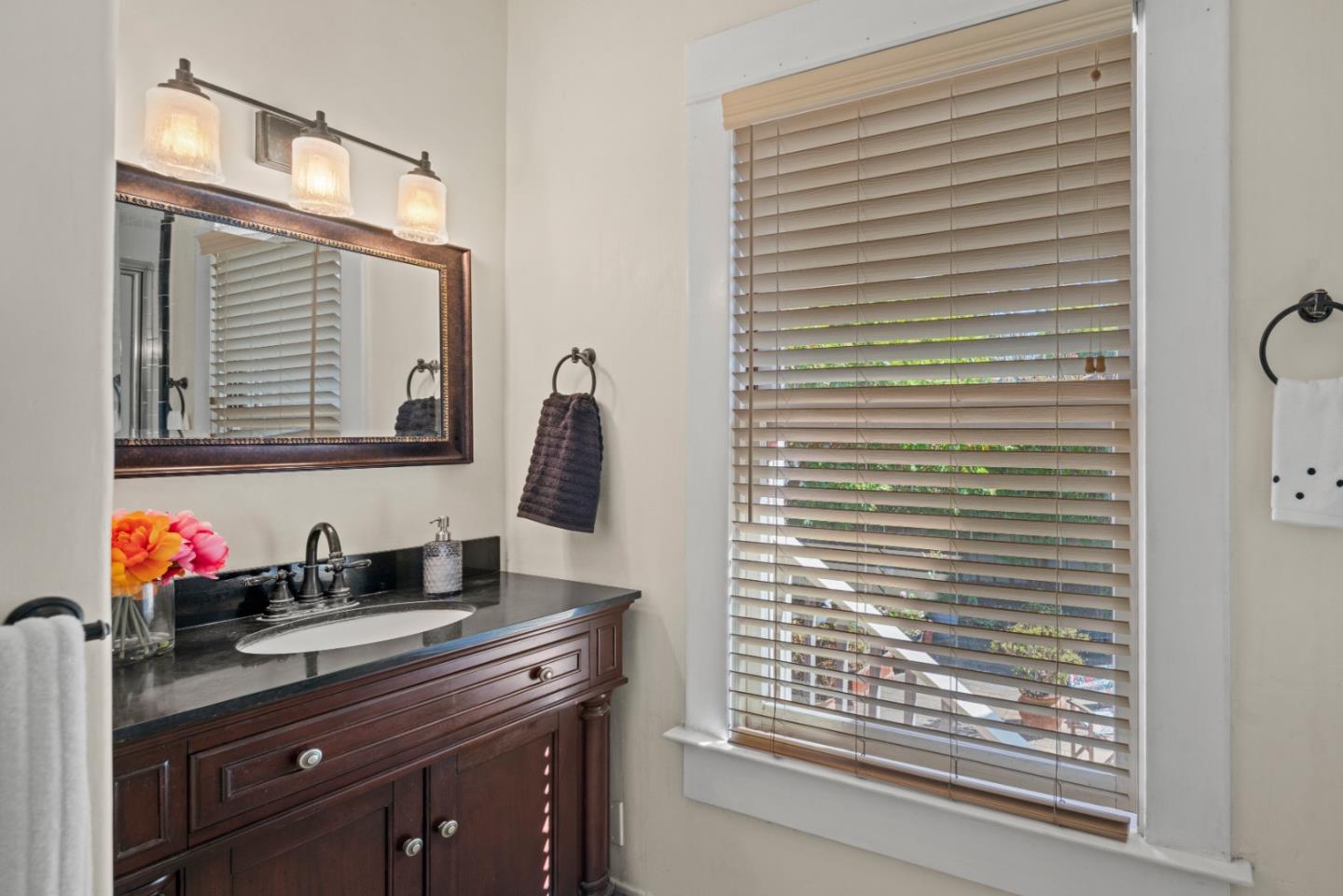 Detail Gallery Image 22 of 38 For 311 Walnut St, Pacific Grove,  CA 93950 - 3 Beds | 2 Baths