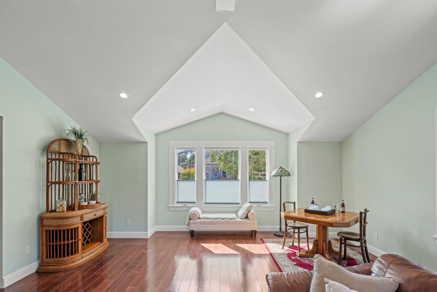 Detail Gallery Image 27 of 38 For 311 Walnut St, Pacific Grove,  CA 93950 - 3 Beds | 2 Baths