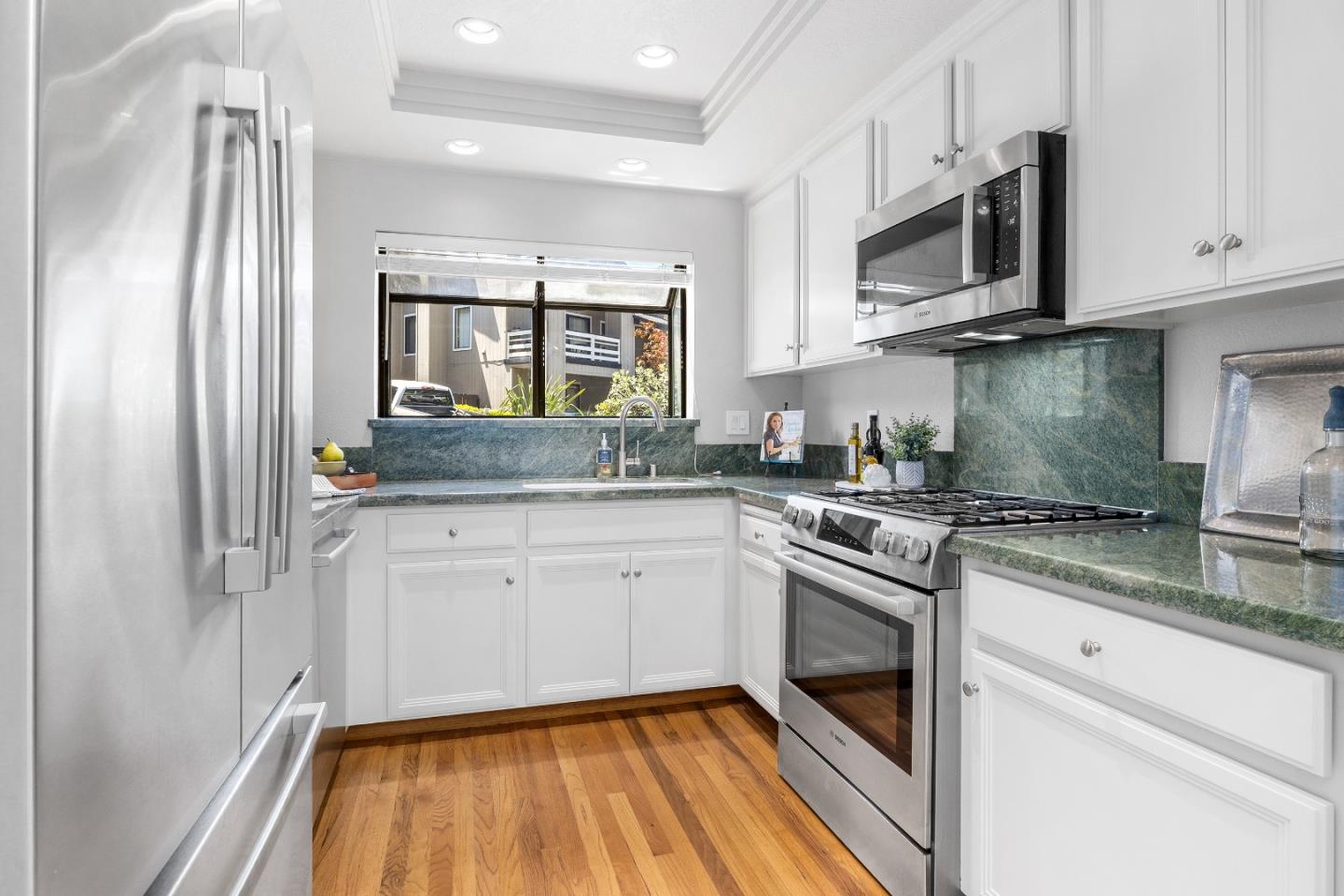 Detail Gallery Image 8 of 68 For 271 Dry Creek Rd, Aptos,  CA 95003 - 3 Beds | 2/1 Baths