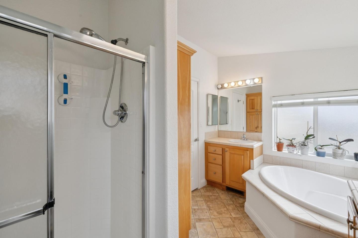 Detail Gallery Image 25 of 39 For 3 Coral Way #3,  Half Moon Bay,  CA 94019 - 3 Beds | 2 Baths