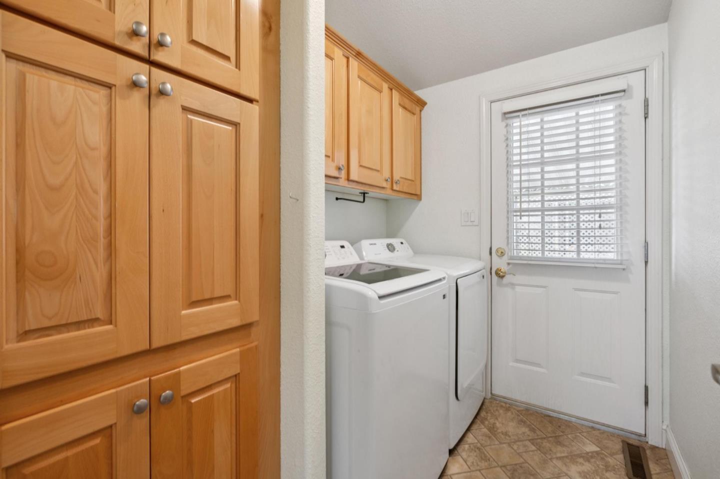 Detail Gallery Image 28 of 39 For 3 Coral Way #3,  Half Moon Bay,  CA 94019 - 3 Beds | 2 Baths