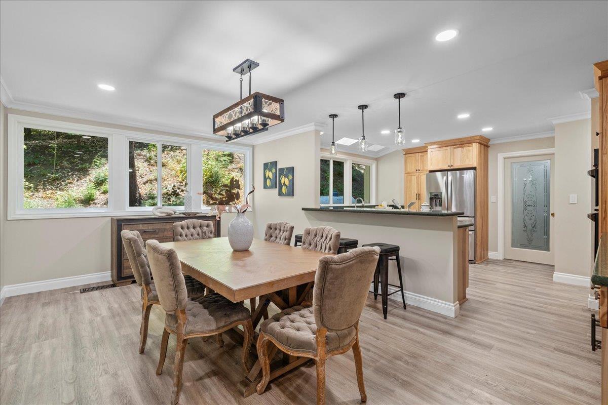 Detail Gallery Image 11 of 31 For 230 Burrell Ct, Los Gatos,  CA 95033 - 3 Beds | 3 Baths