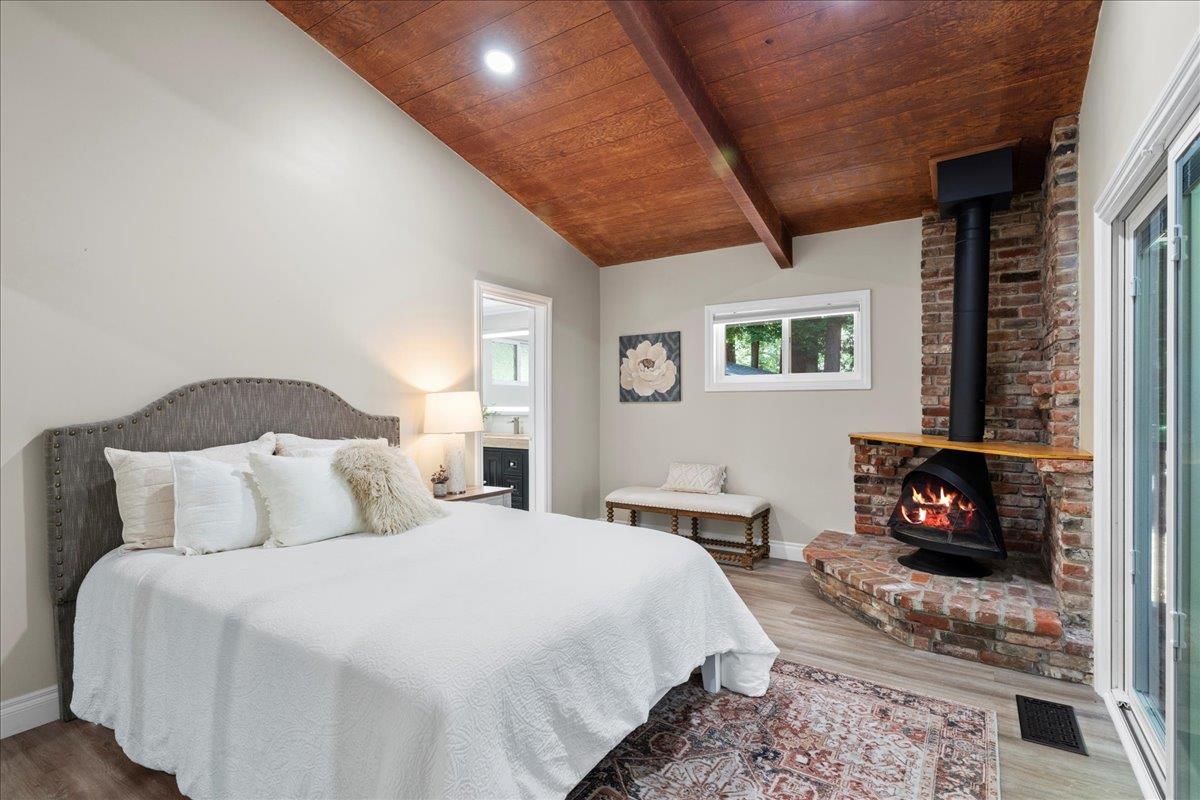 Detail Gallery Image 16 of 31 For 230 Burrell Ct, Los Gatos,  CA 95033 - 3 Beds | 3 Baths