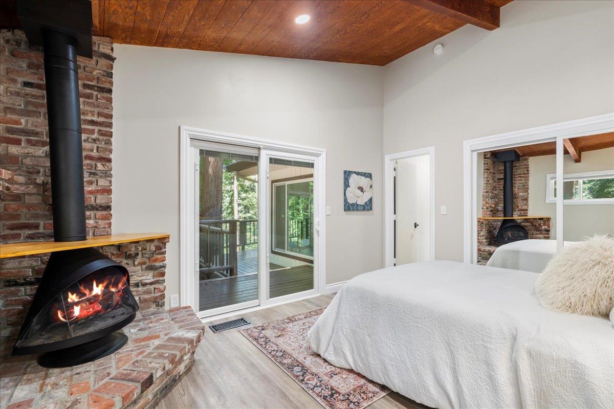Detail Gallery Image 17 of 31 For 230 Burrell Ct, Los Gatos,  CA 95033 - 3 Beds | 3 Baths
