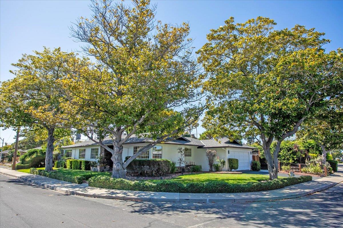 Detail Gallery Image 8 of 49 For 3353 Georgetown Pl, Santa Clara,  CA 95051 - 3 Beds | 2 Baths