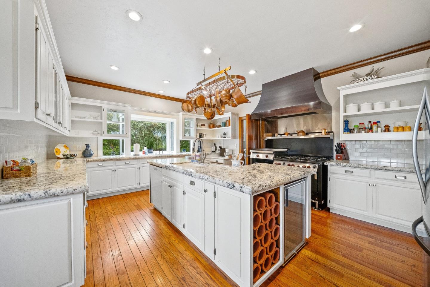 Detail Gallery Image 11 of 46 For 142 Carmel Riviera Dr, Carmel,  CA 93923 - 4 Beds | 3/1 Baths