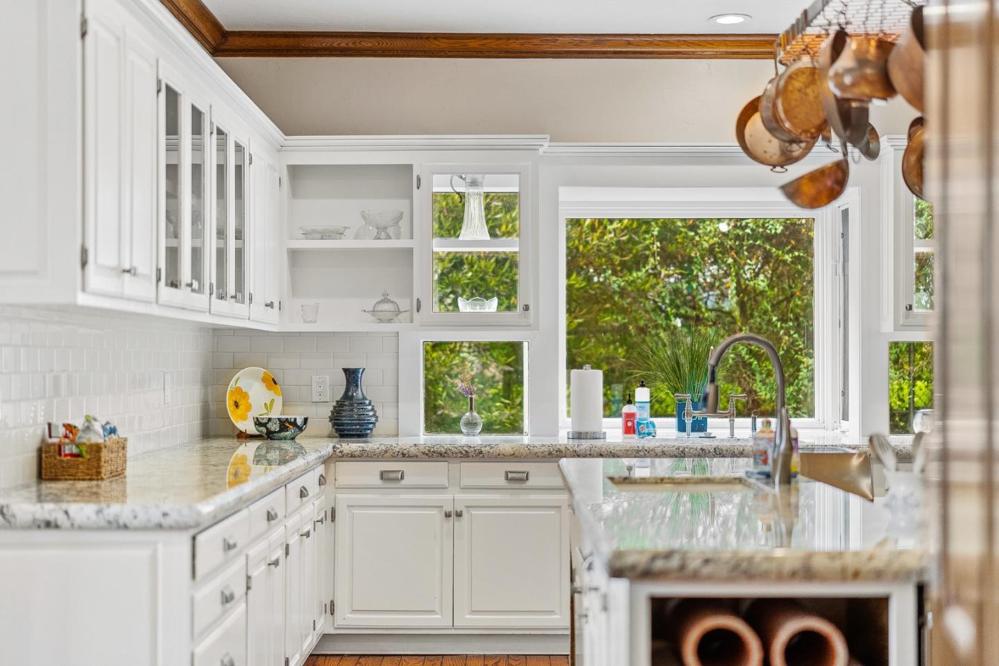 Detail Gallery Image 12 of 46 For 142 Carmel Riviera Dr, Carmel,  CA 93923 - 4 Beds | 3/1 Baths