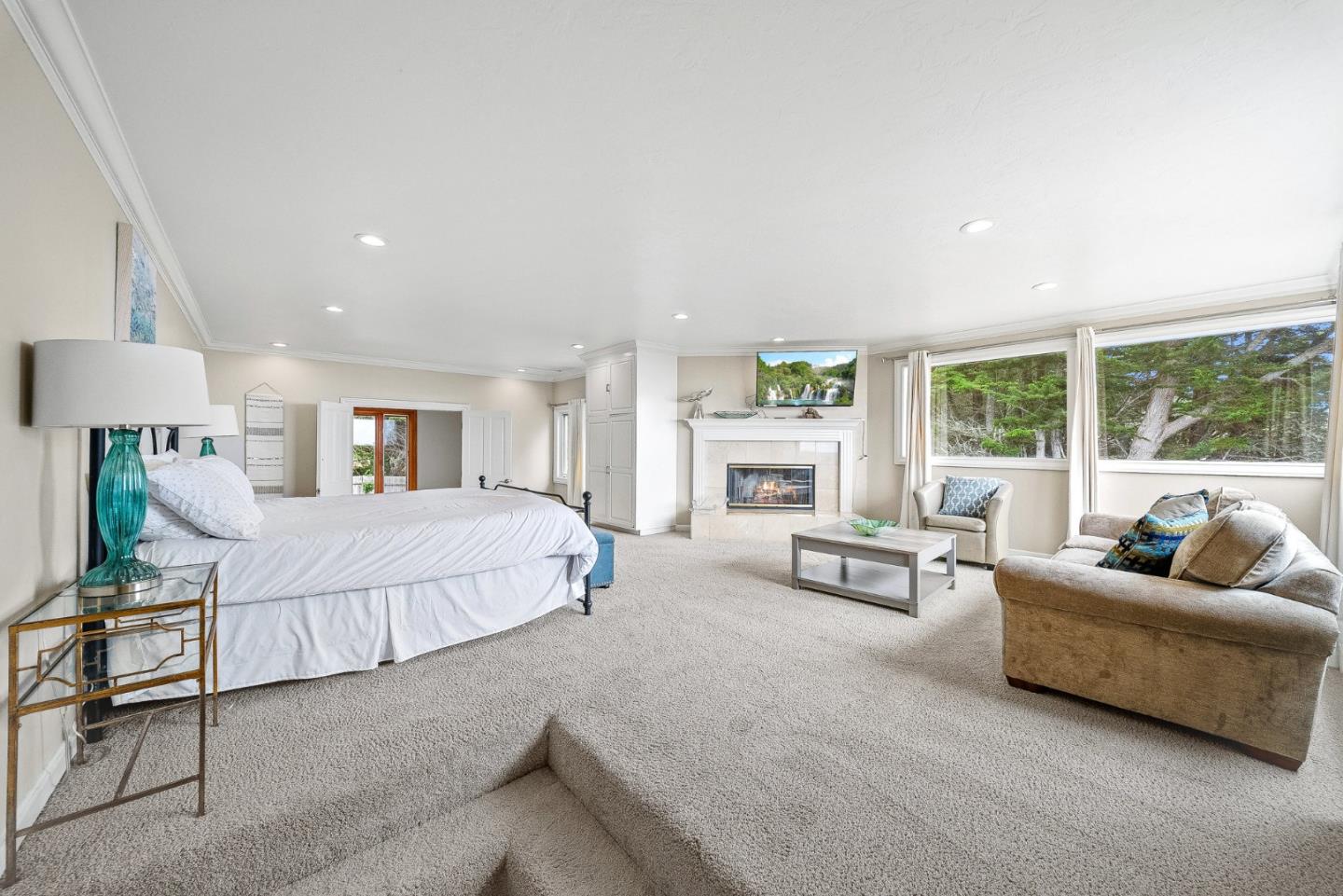 Detail Gallery Image 29 of 46 For 142 Carmel Riviera Dr, Carmel,  CA 93923 - 4 Beds | 3/1 Baths