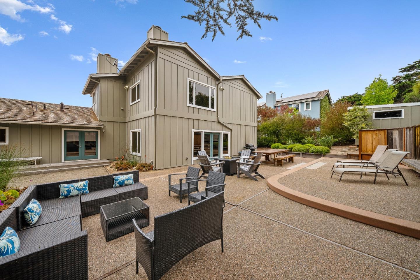 Detail Gallery Image 38 of 46 For 142 Carmel Riviera Dr, Carmel,  CA 93923 - 4 Beds | 3/1 Baths
