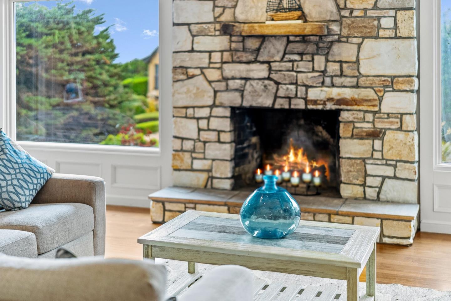 Detail Gallery Image 4 of 46 For 142 Carmel Riviera Dr, Carmel,  CA 93923 - 4 Beds | 3/1 Baths