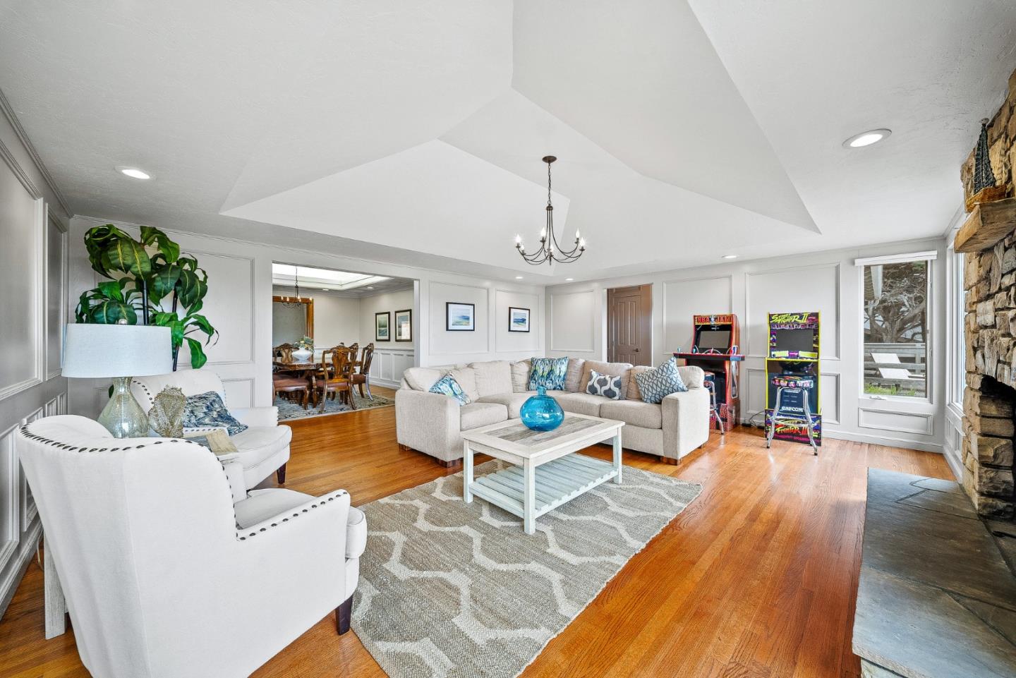 Detail Gallery Image 5 of 46 For 142 Carmel Riviera Dr, Carmel,  CA 93923 - 4 Beds | 3/1 Baths