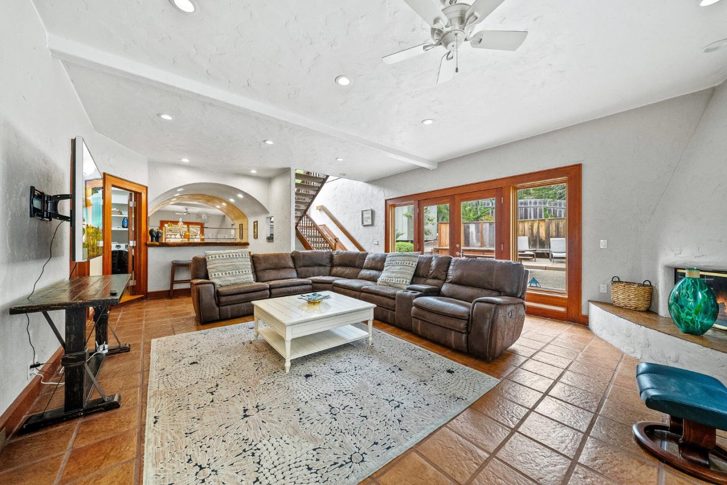 Detail Gallery Image 7 of 46 For 142 Carmel Riviera Dr, Carmel,  CA 93923 - 4 Beds | 3/1 Baths