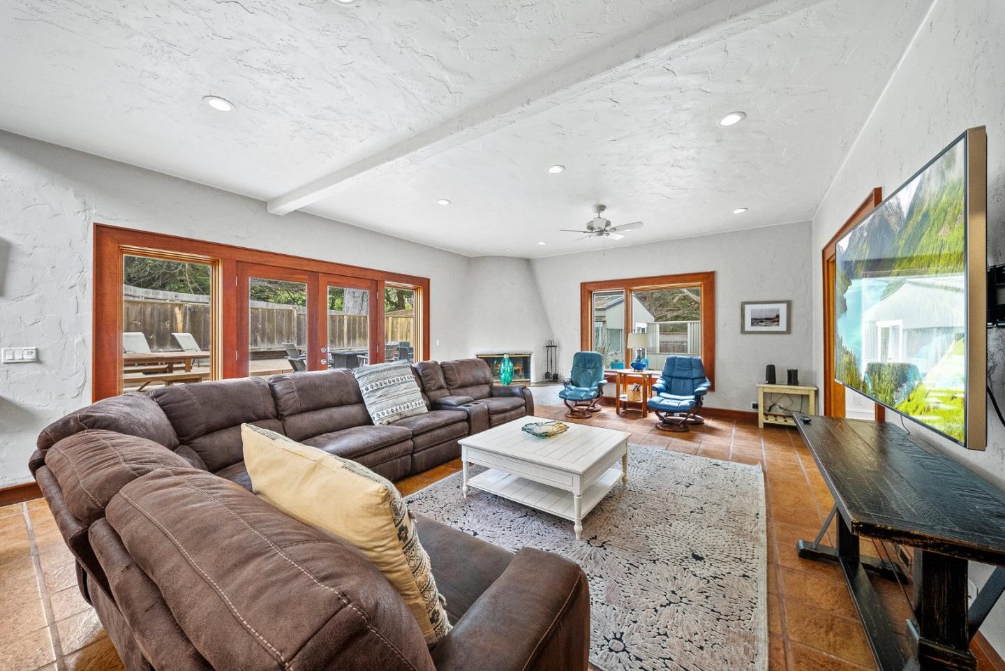 Detail Gallery Image 9 of 46 For 142 Carmel Riviera Dr, Carmel,  CA 93923 - 4 Beds | 3/1 Baths