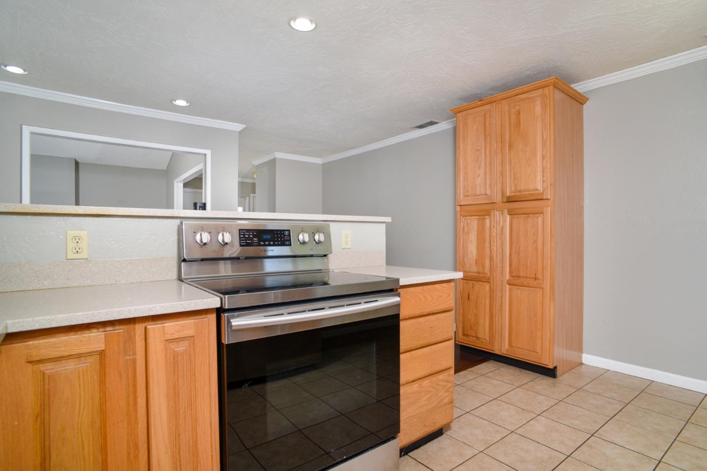 Detail Gallery Image 11 of 23 For 2534 Jacquelyn Ln, West Sacramento,  CA 95691 - 3 Beds | 2 Baths
