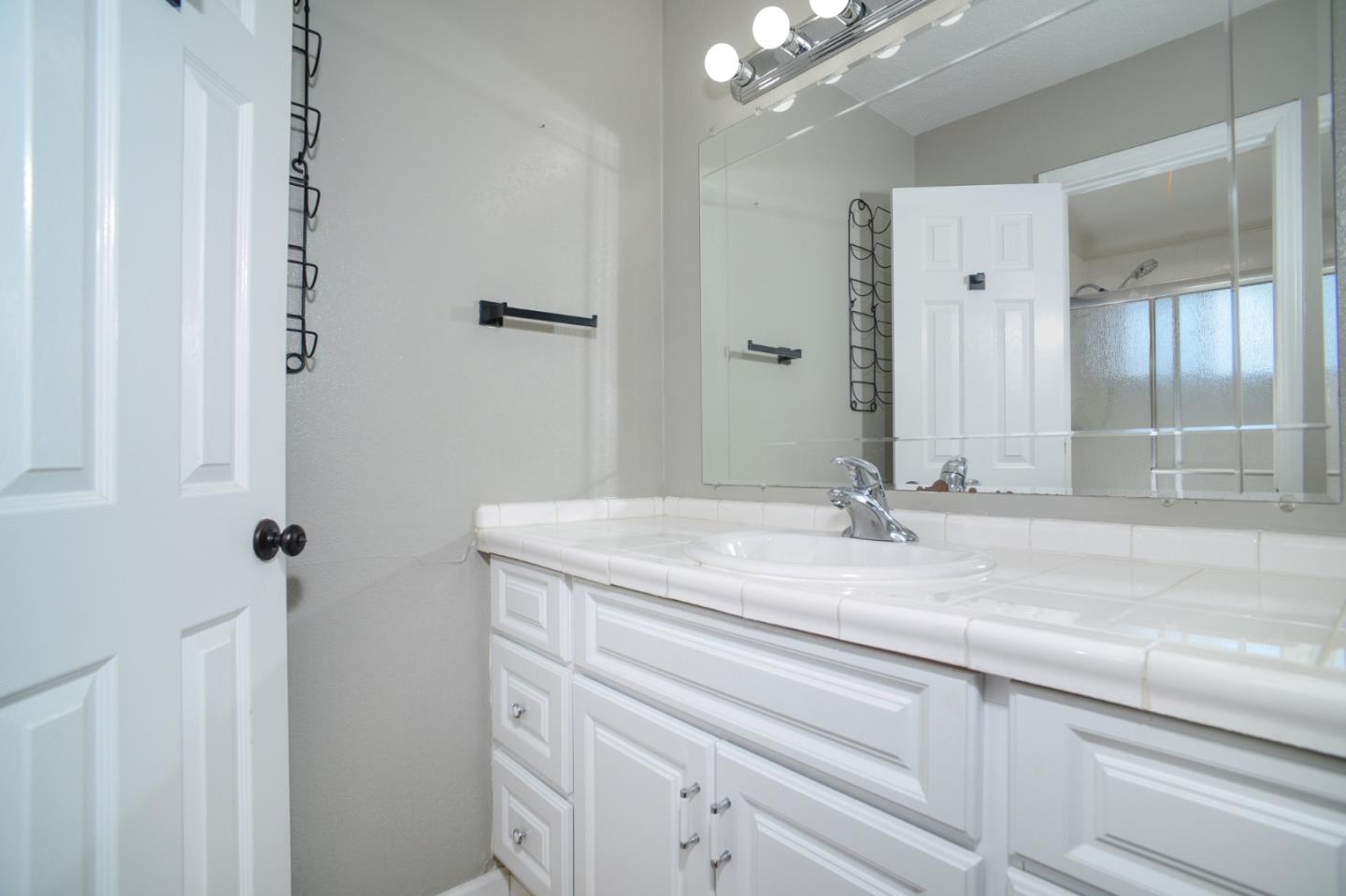 Detail Gallery Image 14 of 23 For 2534 Jacquelyn Ln, West Sacramento,  CA 95691 - 3 Beds | 2 Baths