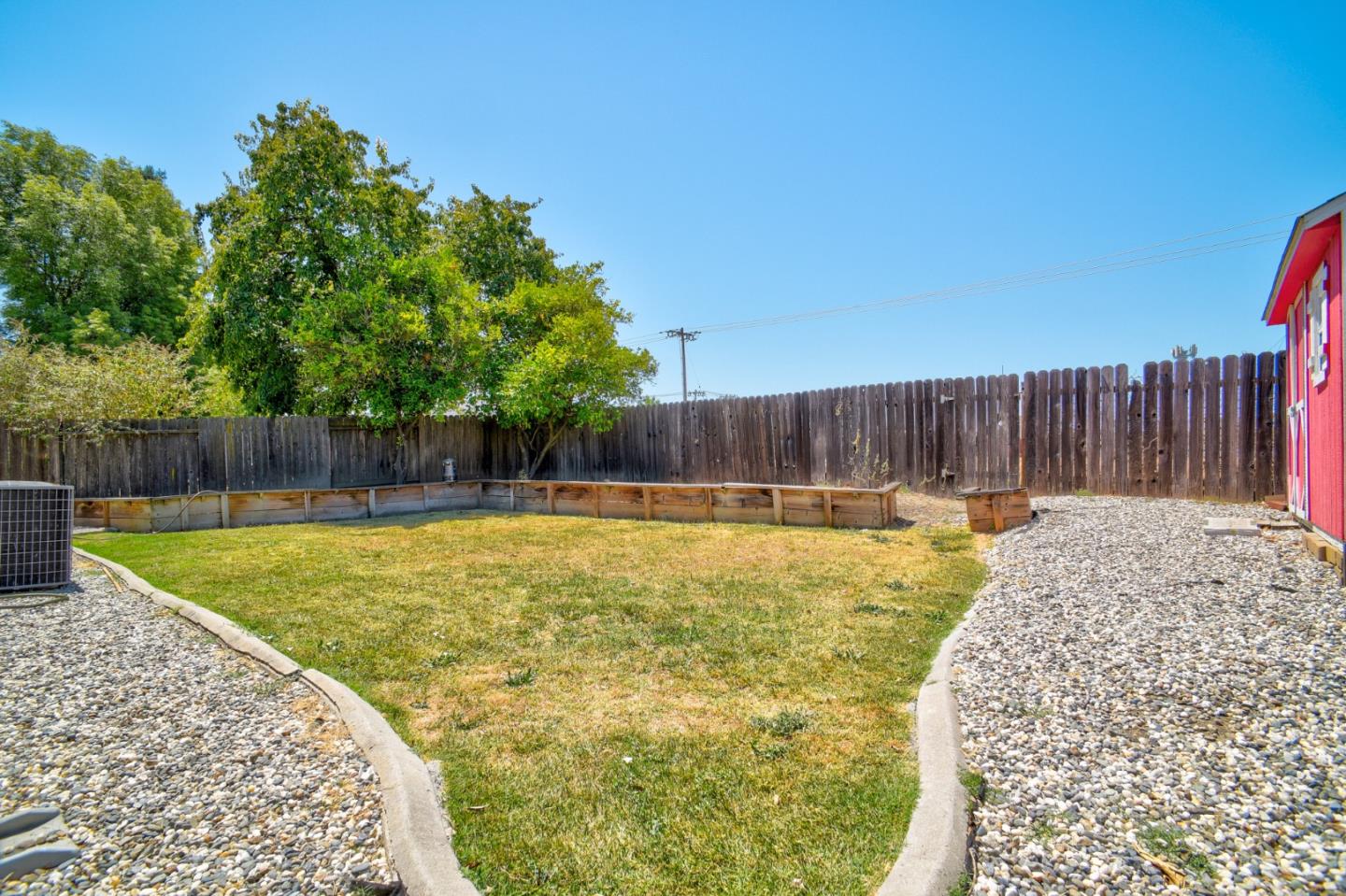Detail Gallery Image 20 of 23 For 2534 Jacquelyn Ln, West Sacramento,  CA 95691 - 3 Beds | 2 Baths