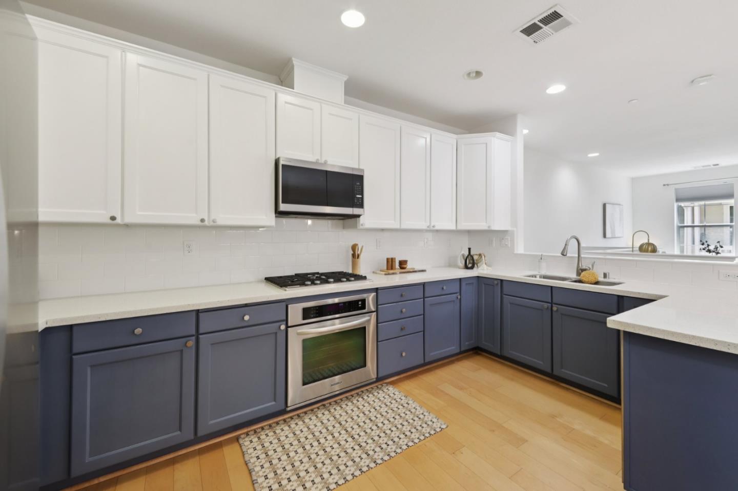 Detail Gallery Image 13 of 49 For 636 Bair Island Rd #312,  Redwood City,  CA 94063 - 2 Beds | 2 Baths