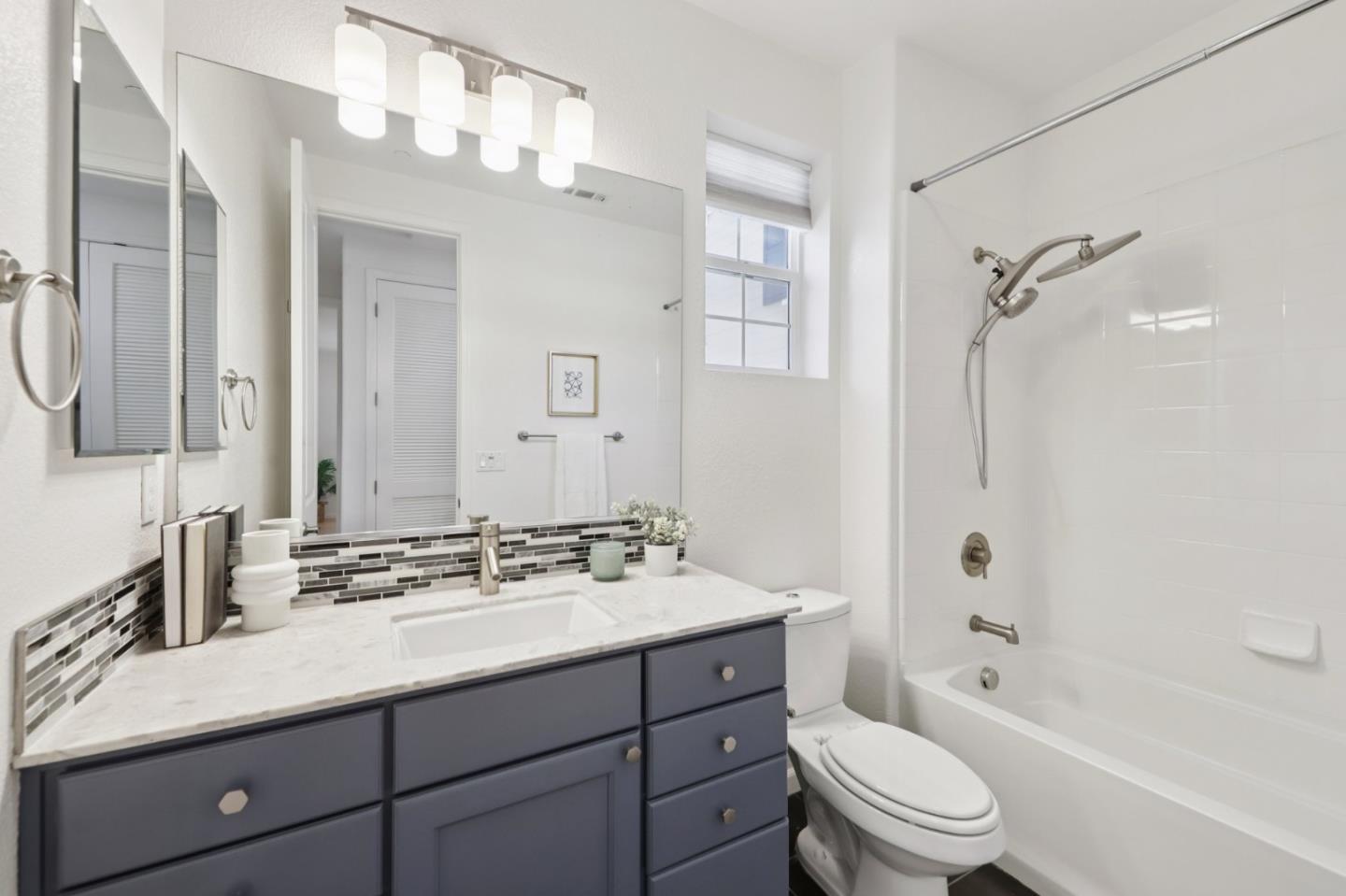 Detail Gallery Image 17 of 49 For 636 Bair Island Rd #312,  Redwood City,  CA 94063 - 2 Beds | 2 Baths