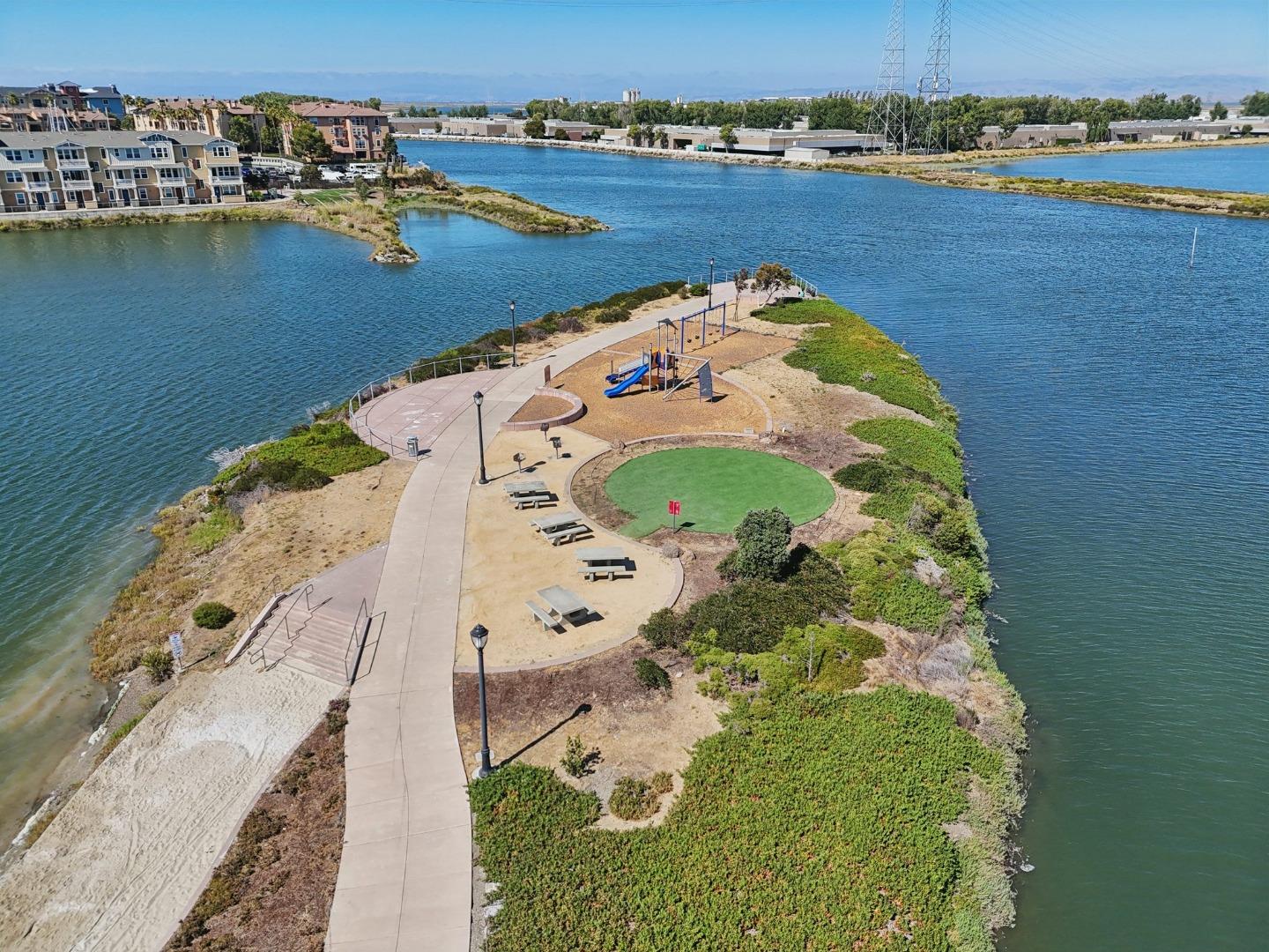 Detail Gallery Image 41 of 49 For 636 Bair Island Rd #312,  Redwood City,  CA 94063 - 2 Beds | 2 Baths