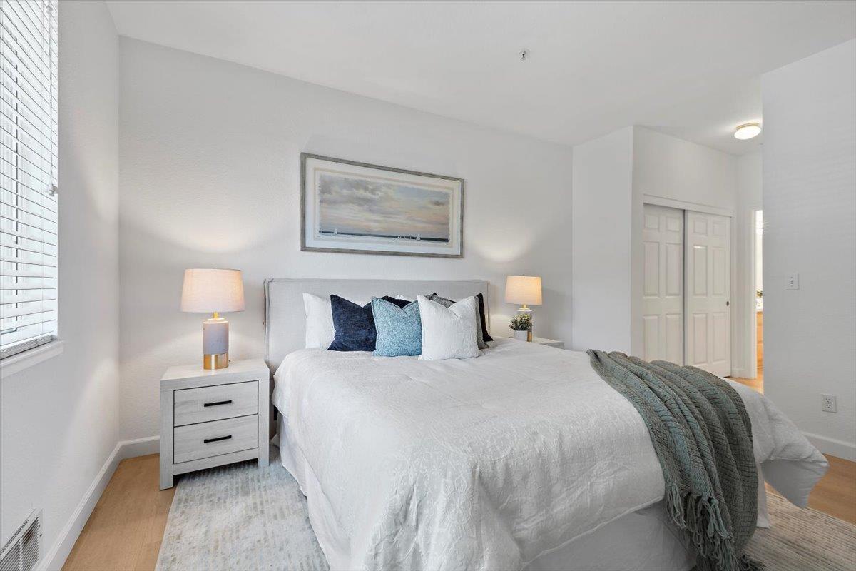 Detail Gallery Image 14 of 30 For 250 Santa Fe Ter #209,  Sunnyvale,  CA 94085 - 2 Beds | 2 Baths