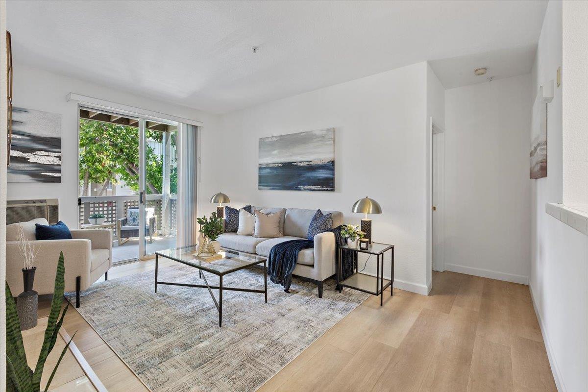 Detail Gallery Image 3 of 30 For 250 Santa Fe Ter #209,  Sunnyvale,  CA 94085 - 2 Beds | 2 Baths