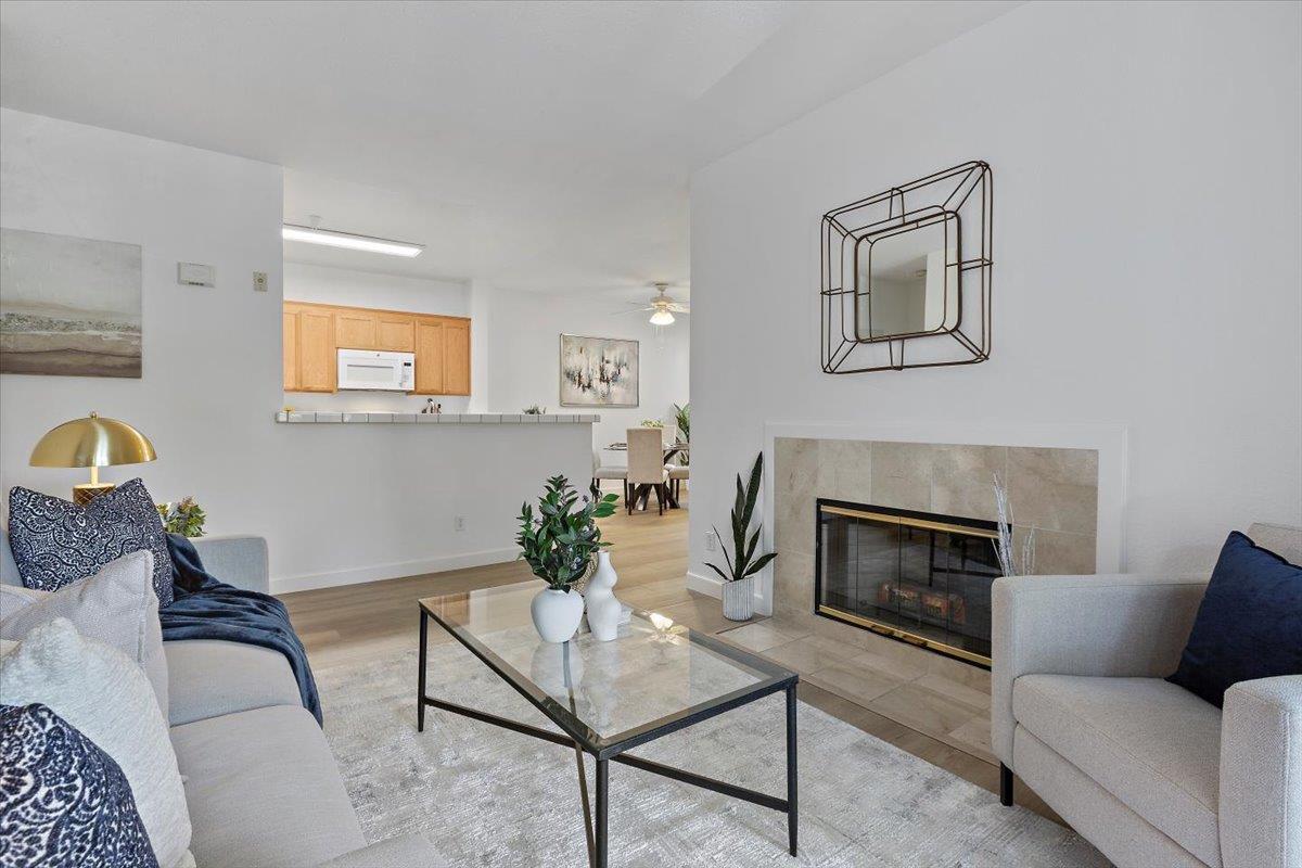 Detail Gallery Image 5 of 30 For 250 Santa Fe Ter #209,  Sunnyvale,  CA 94085 - 2 Beds | 2 Baths