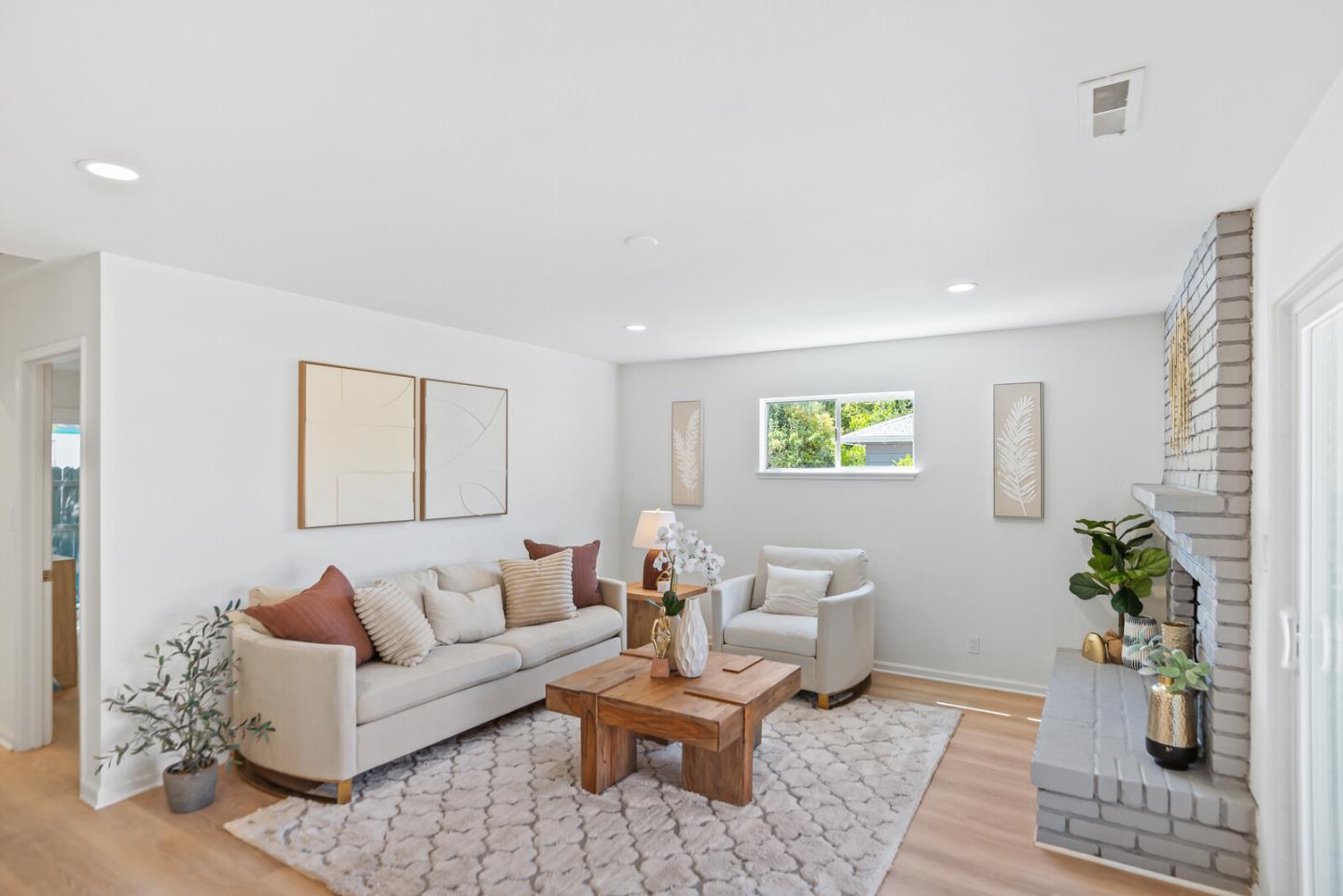 Detail Gallery Image 10 of 29 For 1428 Redwood Ave, Redwood City,  CA 94061 - 3 Beds | 2 Baths