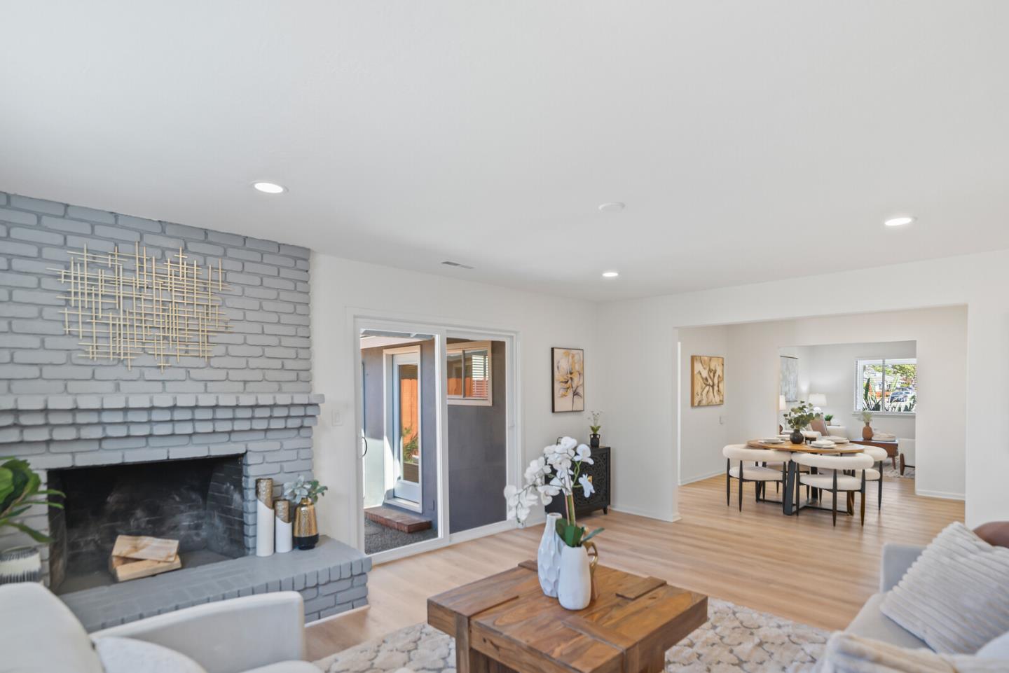 Detail Gallery Image 11 of 29 For 1428 Redwood Ave, Redwood City,  CA 94061 - 3 Beds | 2 Baths