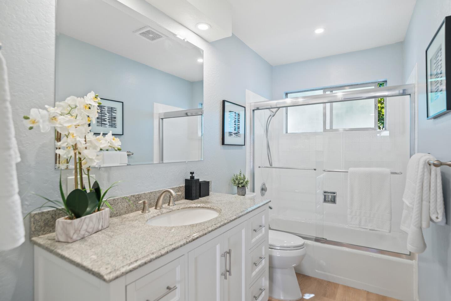 Detail Gallery Image 18 of 29 For 1428 Redwood Ave, Redwood City,  CA 94061 - 3 Beds | 2 Baths