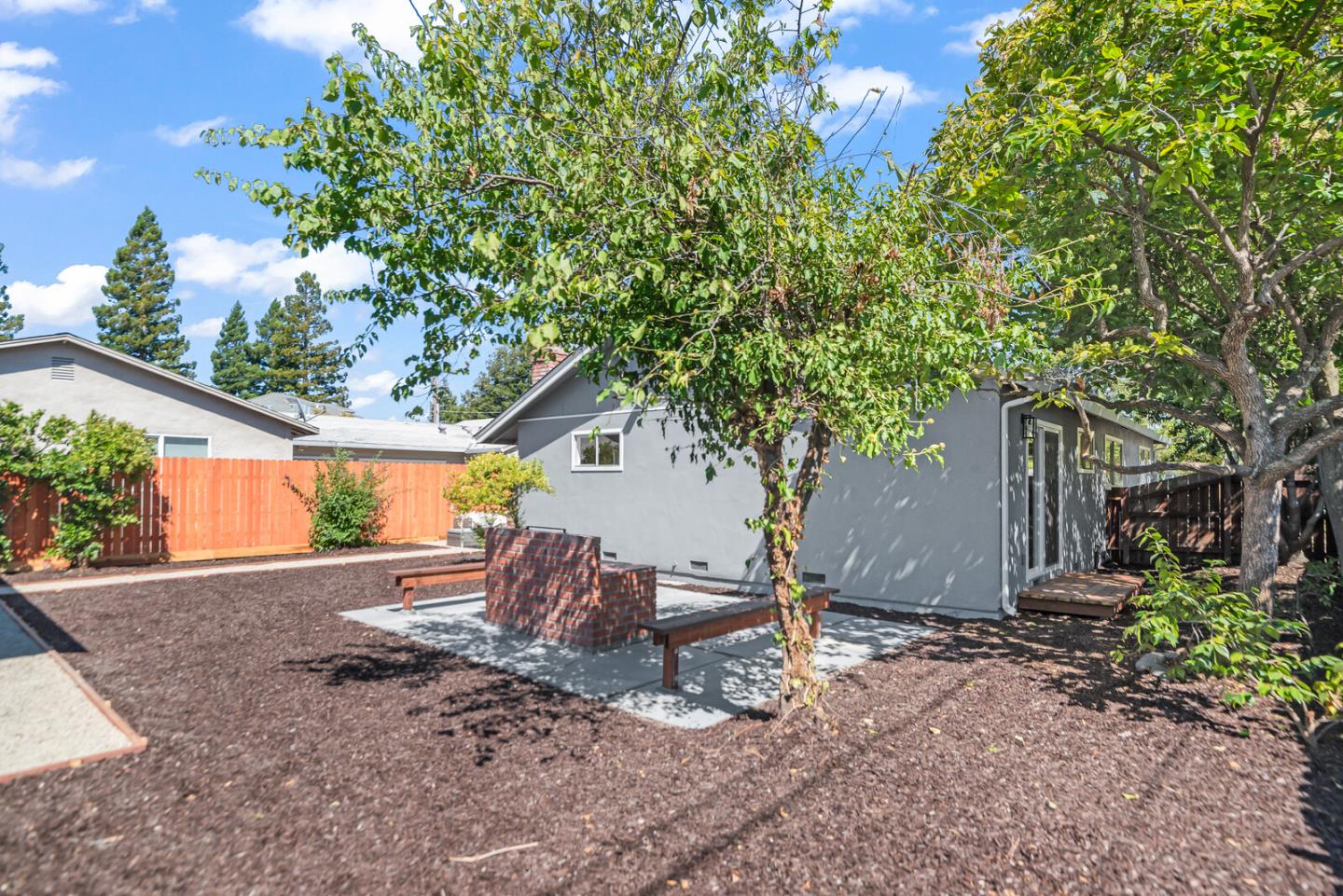 Detail Gallery Image 25 of 29 For 1428 Redwood Ave, Redwood City,  CA 94061 - 3 Beds | 2 Baths