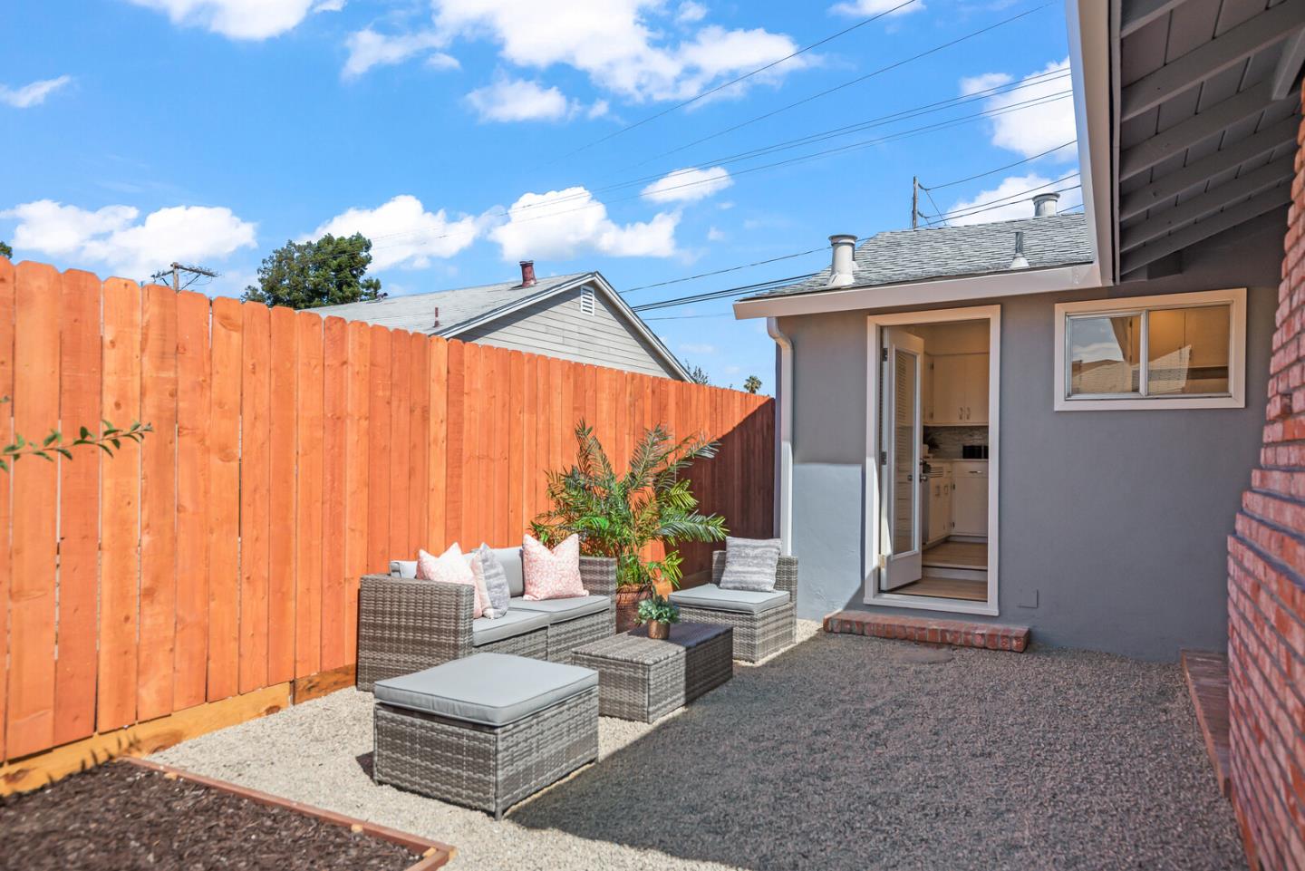 Detail Gallery Image 27 of 29 For 1428 Redwood Ave, Redwood City,  CA 94061 - 3 Beds | 2 Baths