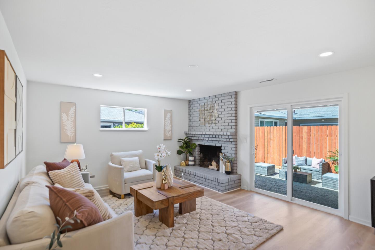 Detail Gallery Image 9 of 29 For 1428 Redwood Ave, Redwood City,  CA 94061 - 3 Beds | 2 Baths